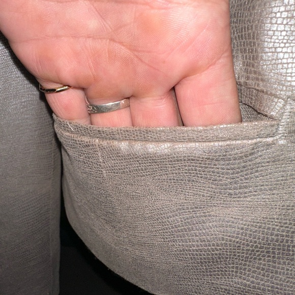 AX- Armani Exchange silver/metallic gray reptilian print faux leather blazer•Sz8 - Picture 4 of 16